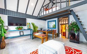 Saunders 2Bd Beach Cottage